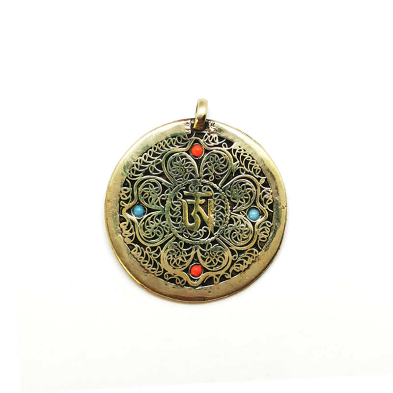 Amuleto Tibetano con Mantras O - Ethnic Fashion Com reseña y precio